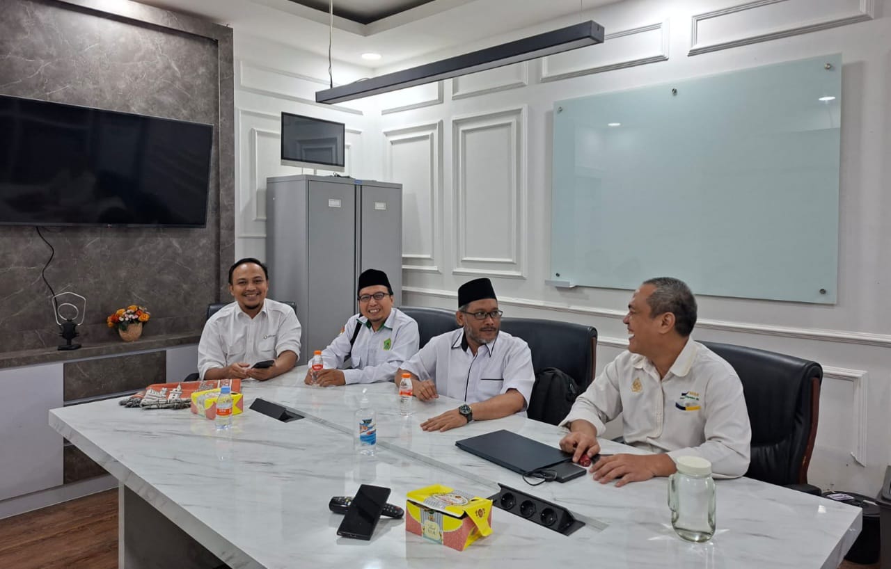 Selangkah Lagi Rektor Dr Adnan Mahmud Catat Sejarah Antarkan IAIN Menjadi UIN Sultan Baabullah Ternate