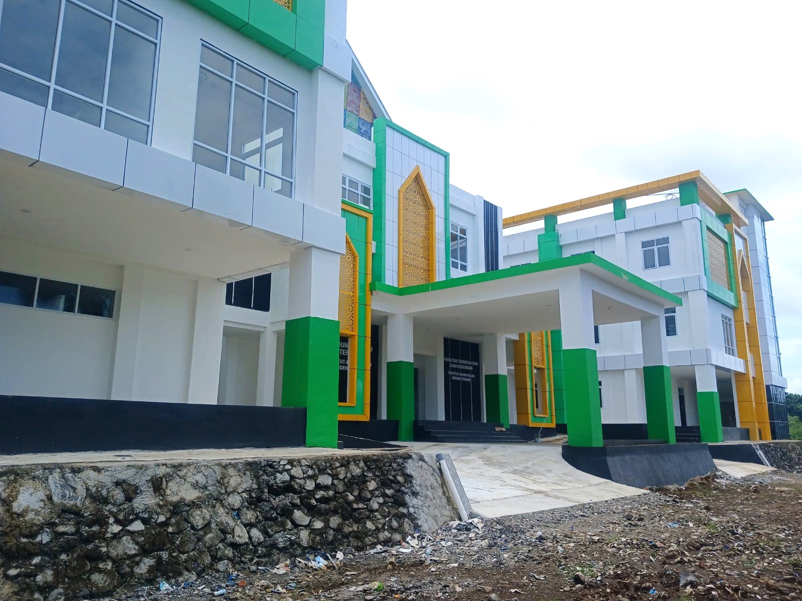 Tadris Matematika IAIN Ternate Raih Akreditasi Baik Sekali, Dekan FTIK Dr Sahjad M Aksan Sebut Smart classroom dan Laboratorium Dongkrak Nilai Akreditasi